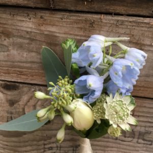 bloemen roels corsage