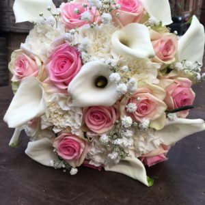 bloemen roels bruidsboeket