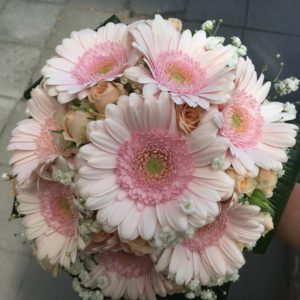 bloemen roels bruidsboeket