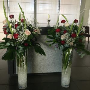 bloemen roels kerkdecoratie