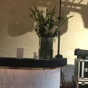 bloemen roels zaaldecoratie