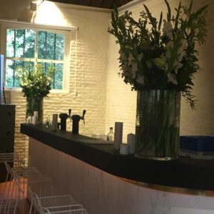 bloemen roels zaaldecoratie